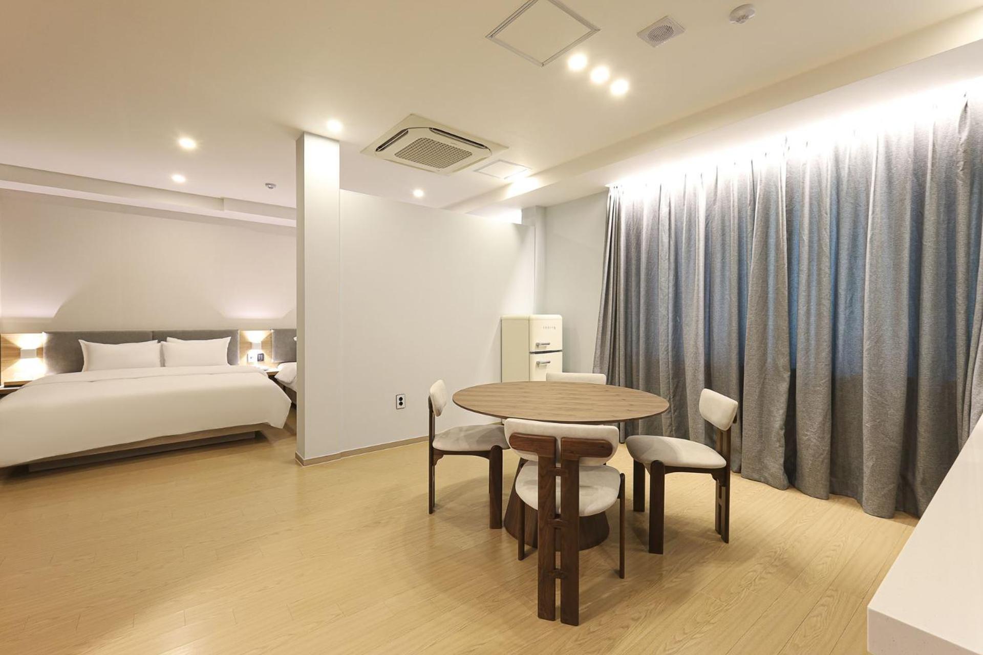 Hound Hotel Changwon Zewnętrze zdjęcie