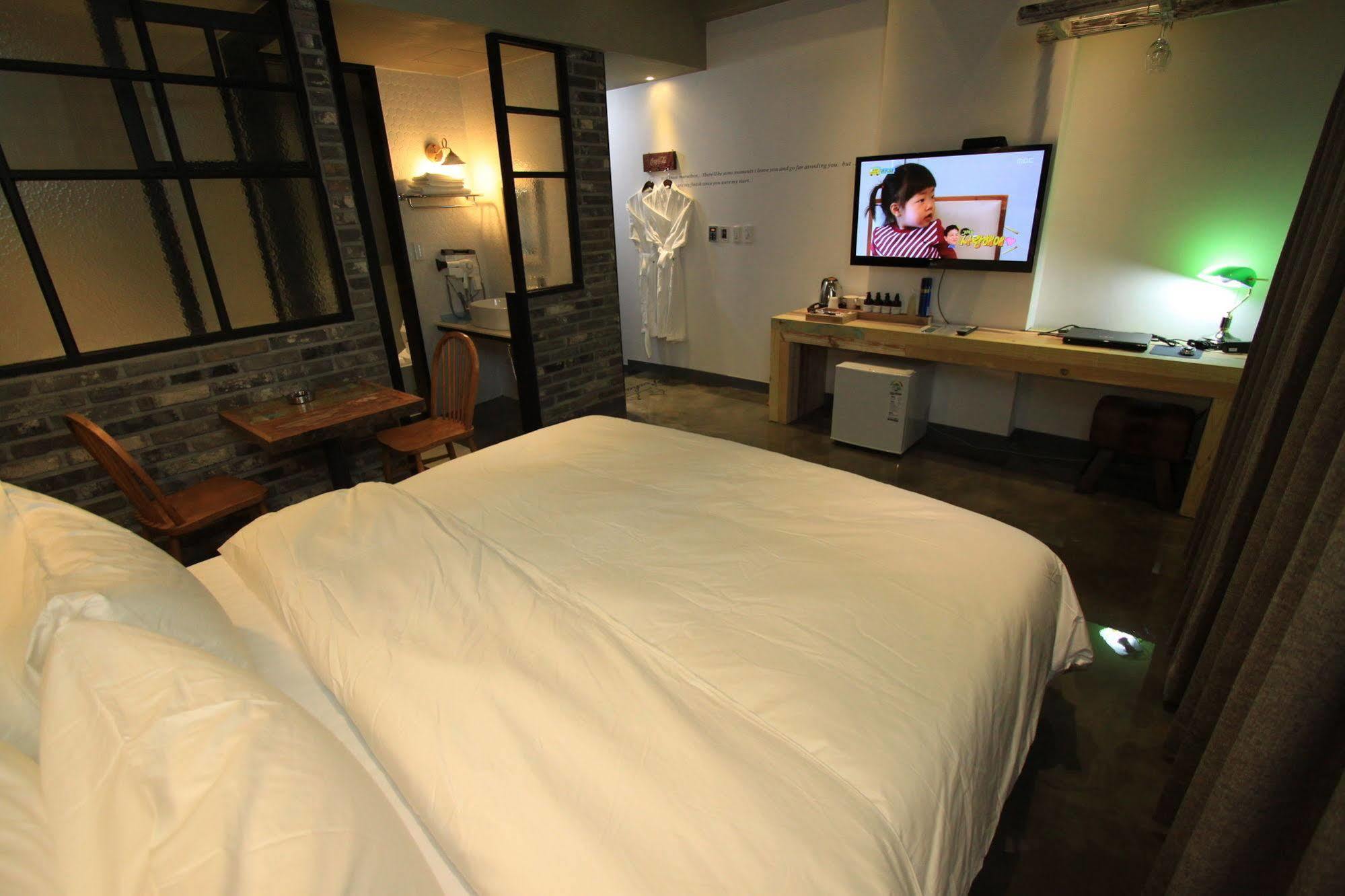 Hound Hotel Changwon Zewnętrze zdjęcie