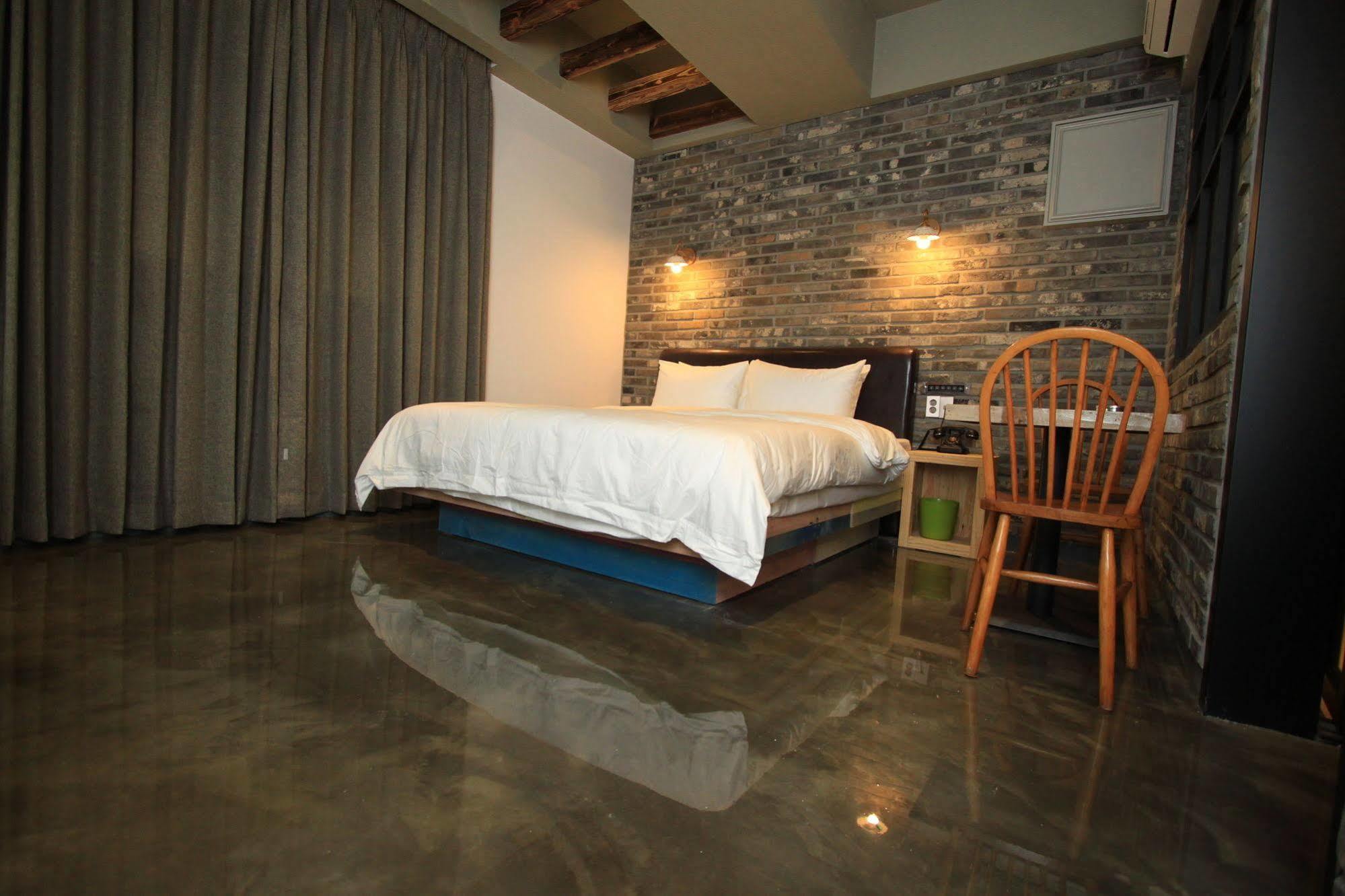 Hound Hotel Changwon Zewnętrze zdjęcie