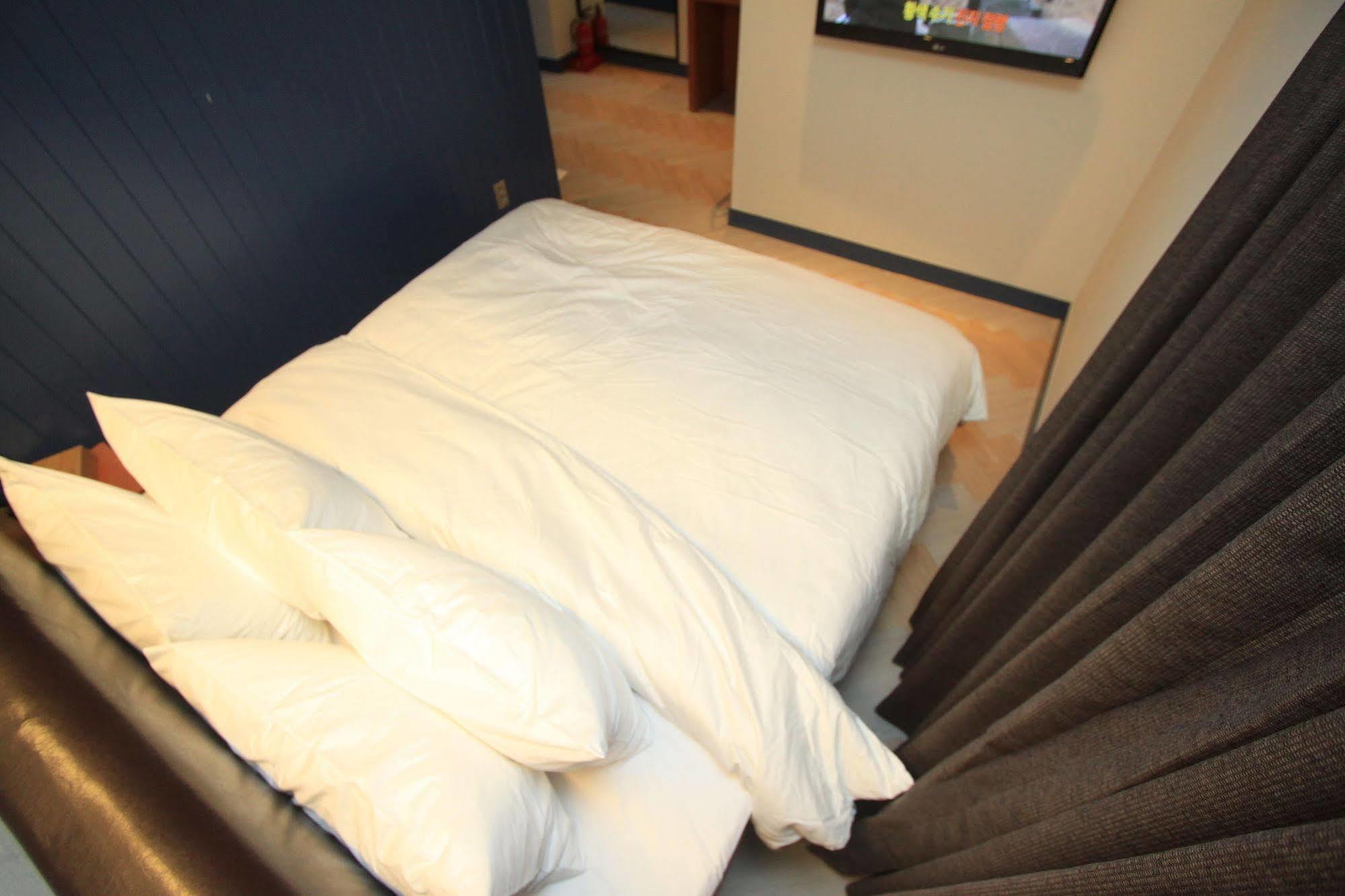 Hound Hotel Changwon Zewnętrze zdjęcie