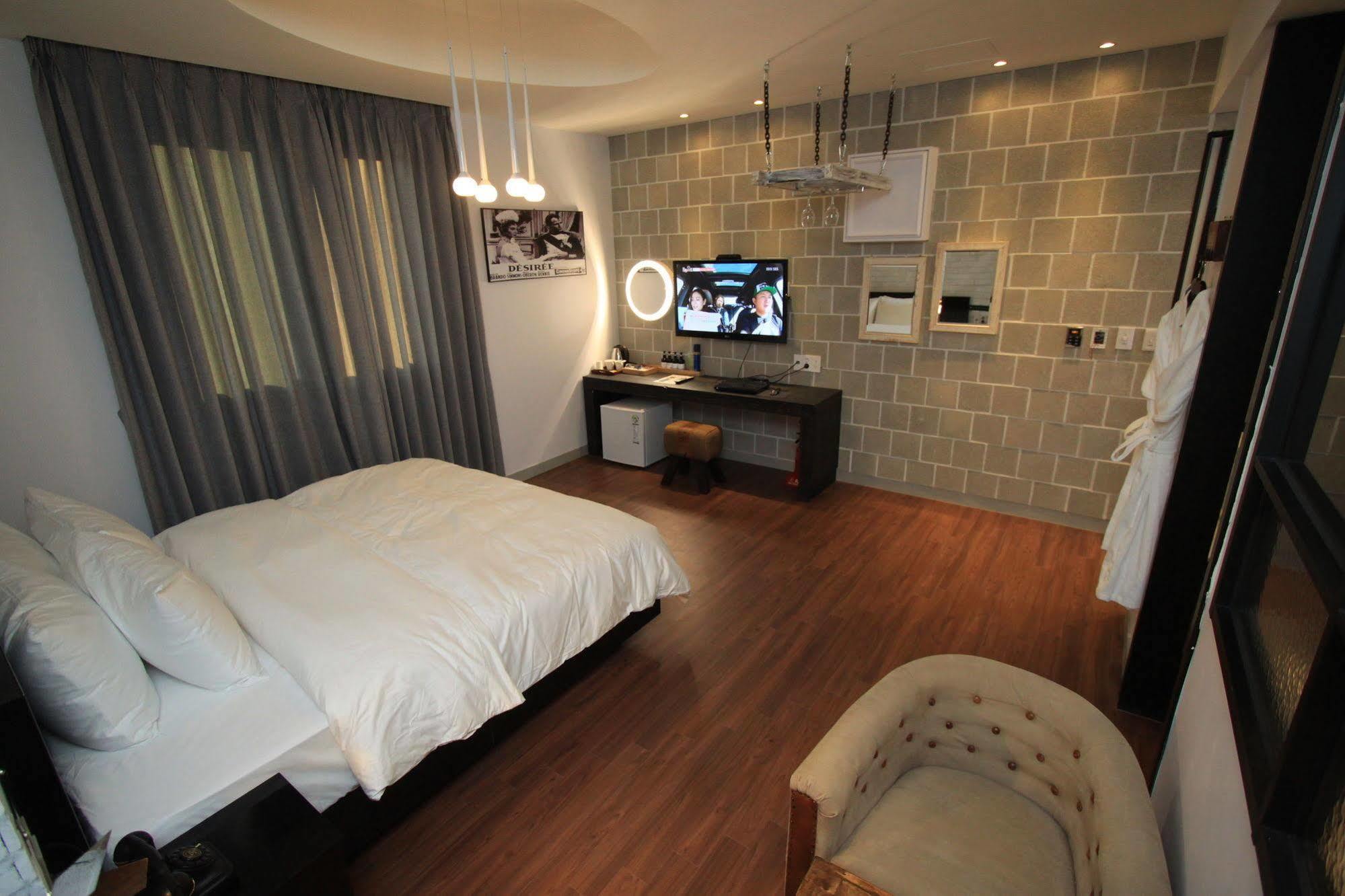 Hound Hotel Changwon Zewnętrze zdjęcie